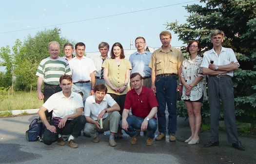 1994年、チェルノブイリにて（コノプリョフ特任教授は後列左端）