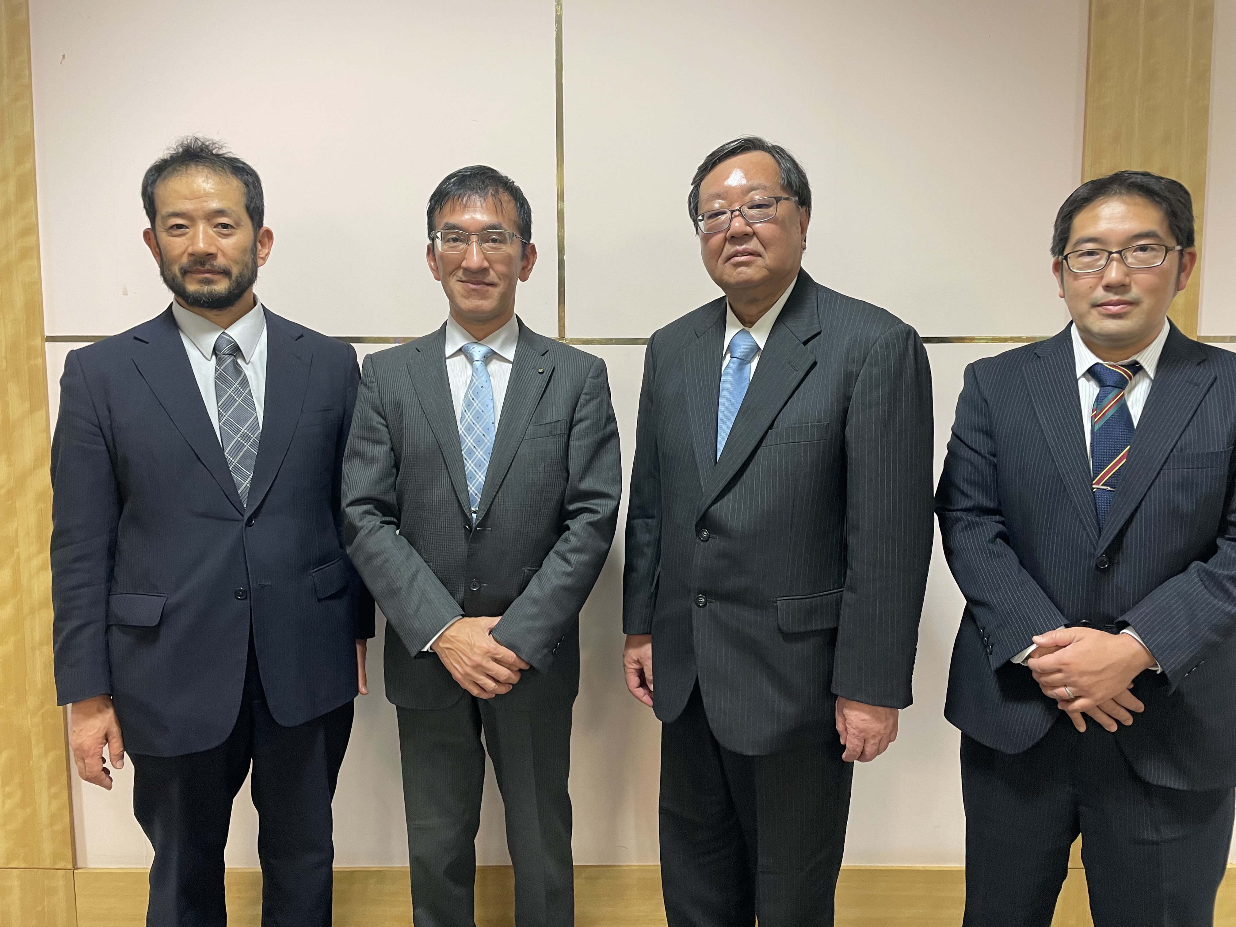 ①From left, Director NANBA, manager KAMIYAMA, Secretary HORIE, Associate Professor WADA (Mr. TSUBOI is not in this photo)