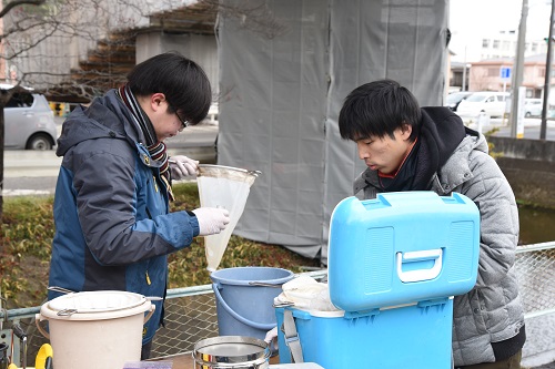 阿武隈川の採水調査